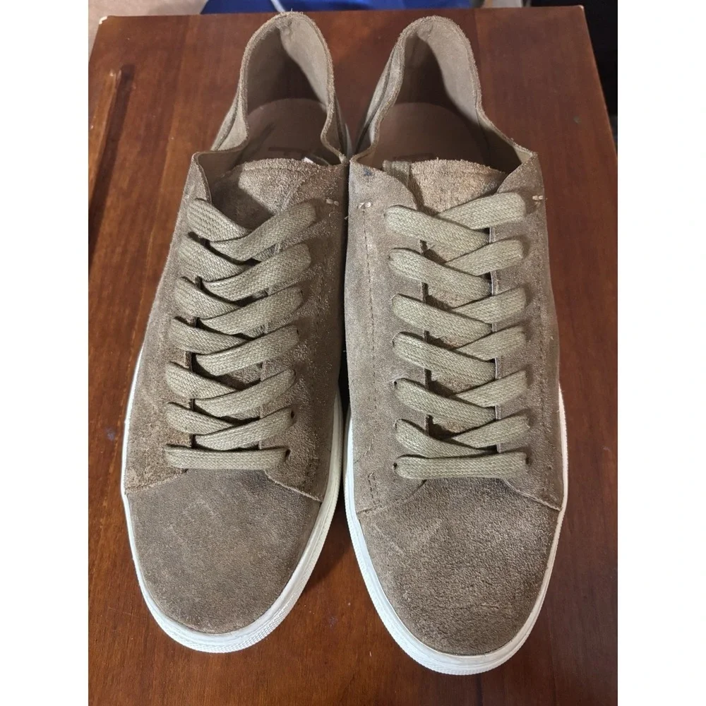 Frye Astors Mens Size 9 Color Almond‎ With Cream Soles.